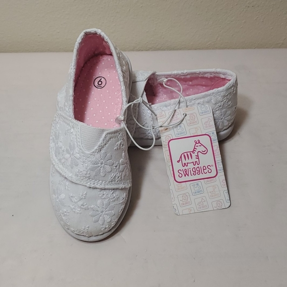 swiggles infant booties